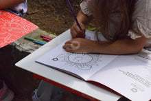 Cargar imagen en el visor de la galería, Libro para colorear - Personajes mundo arrumaco