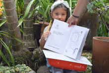 Cargar imagen en el visor de la galería, Libro para colorear - Personajes mundo arrumaco